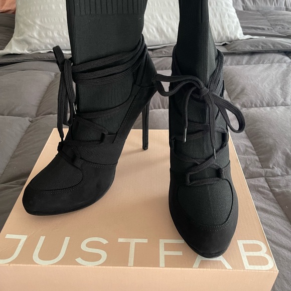 NIB: JustFab booties. - Picture 2 of 9
